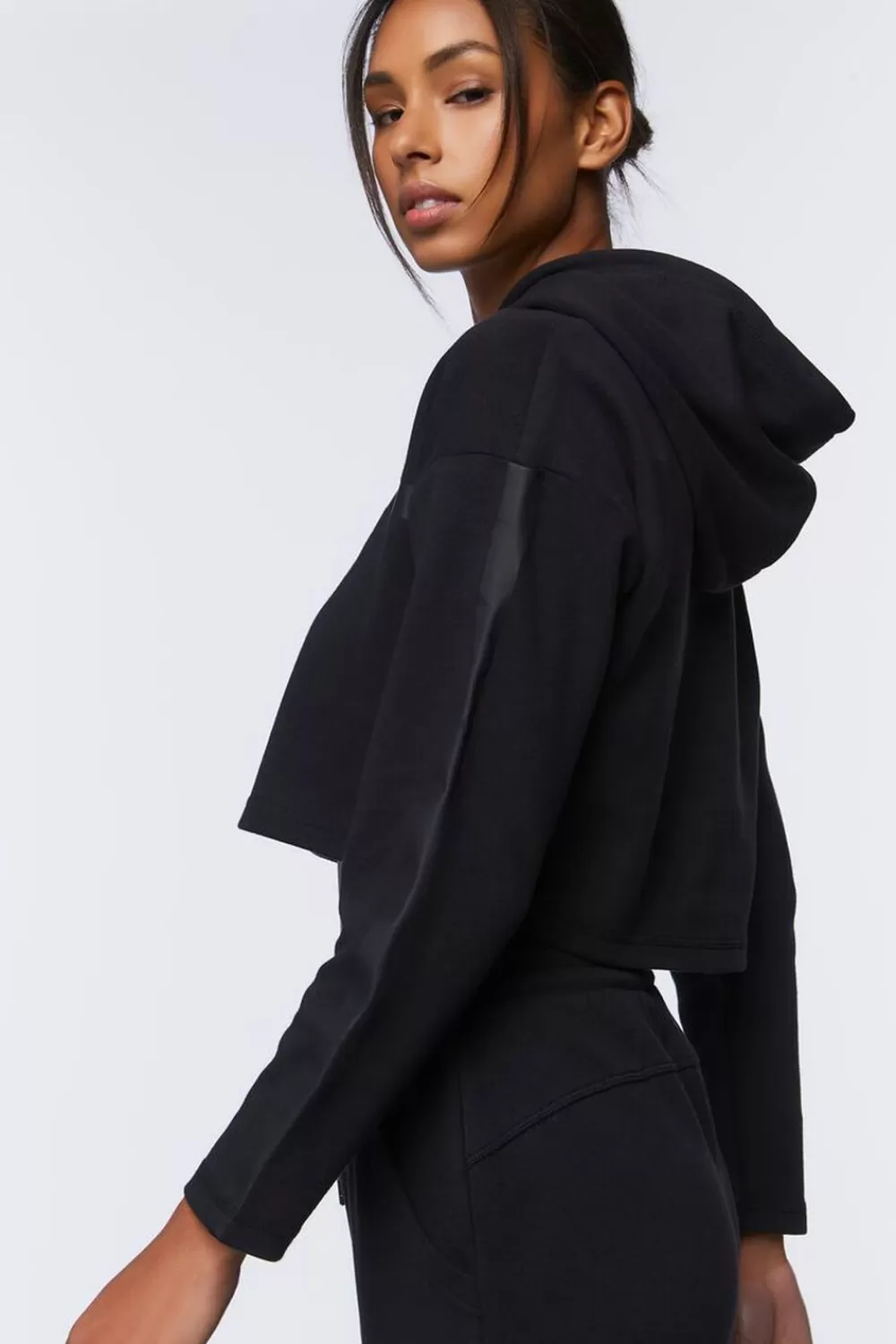 Activewear>Forever 21 Active Cropped Hoodie Black