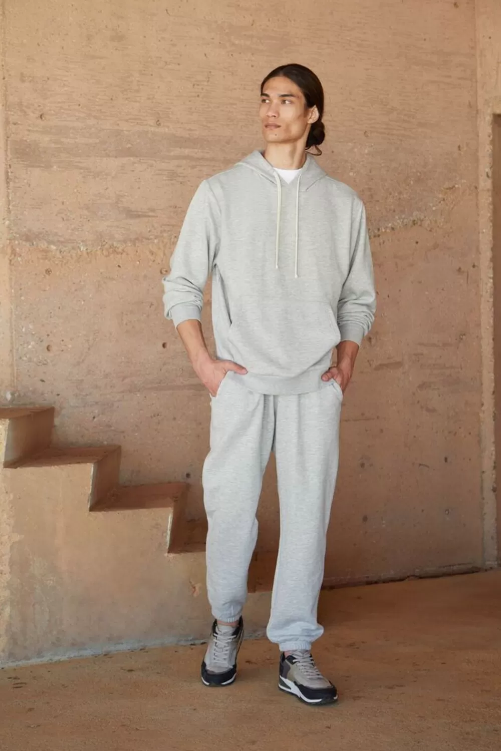 Bottoms>Forever 21 Basic Heathered Drawstring Joggers Heather Grey