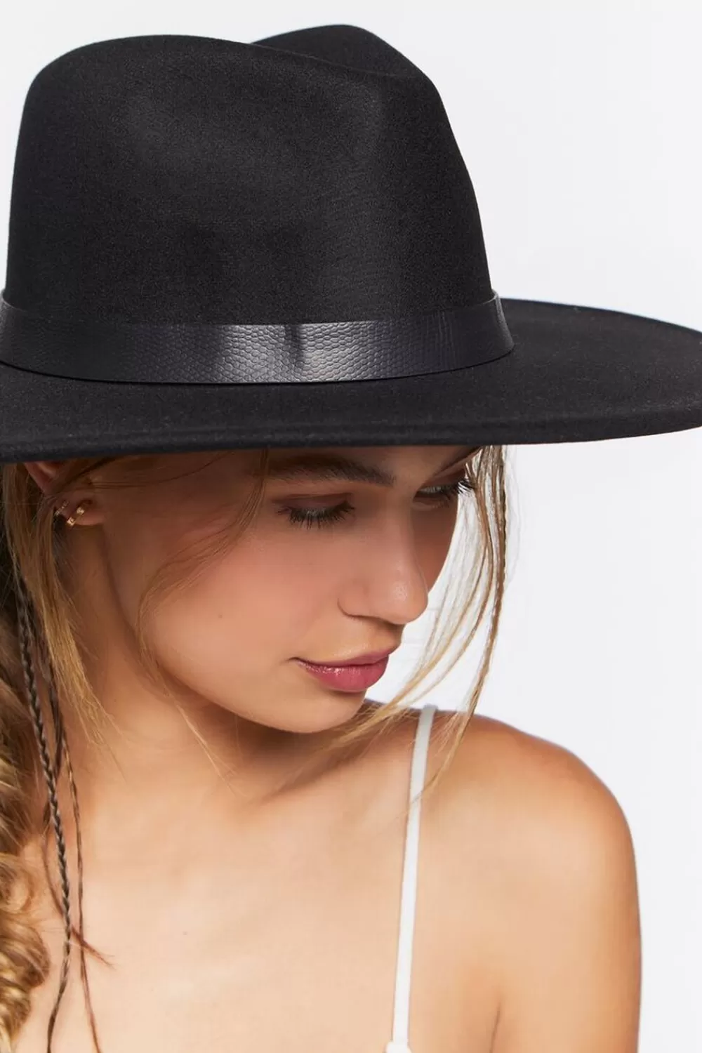 Hats + Beanies>Forever 21 Brushed Velvet-Trim Fedora Black/Black
