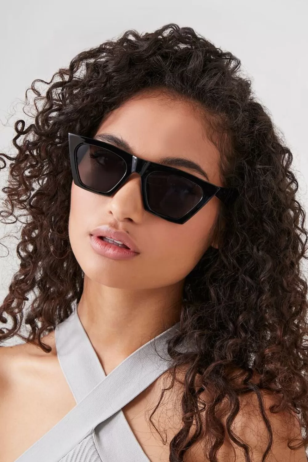 Swimwear>Forever 21 Cat-Eye Frame Sunglasses Black/Black