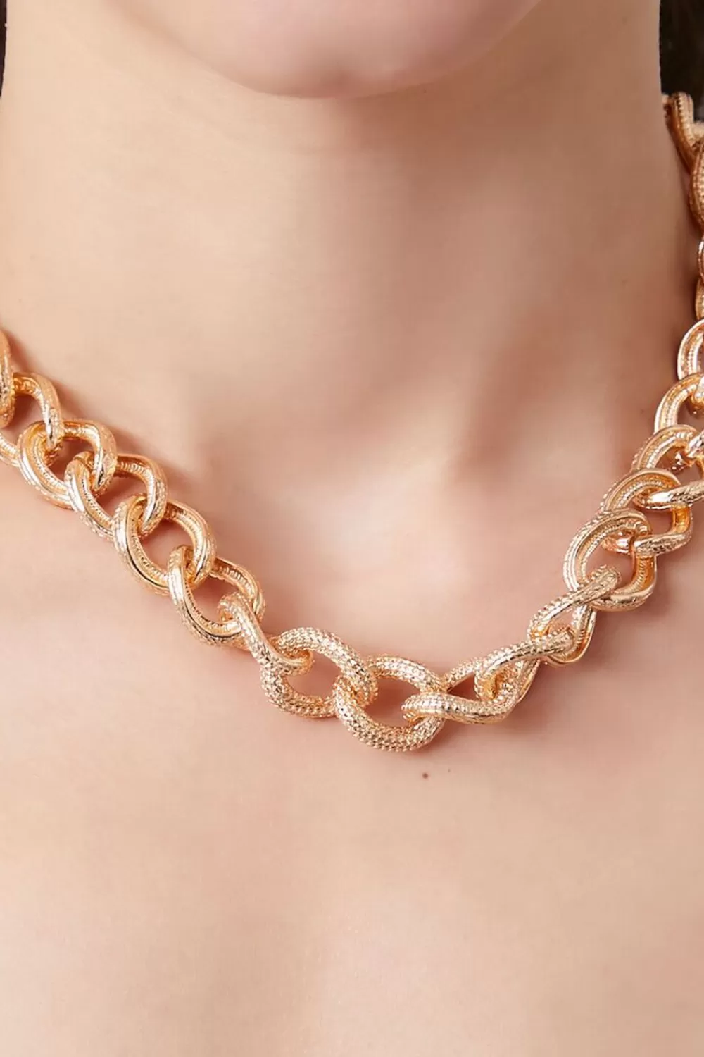 Necklaces>Forever 21 Chunky Curb Chain Necklace Gold