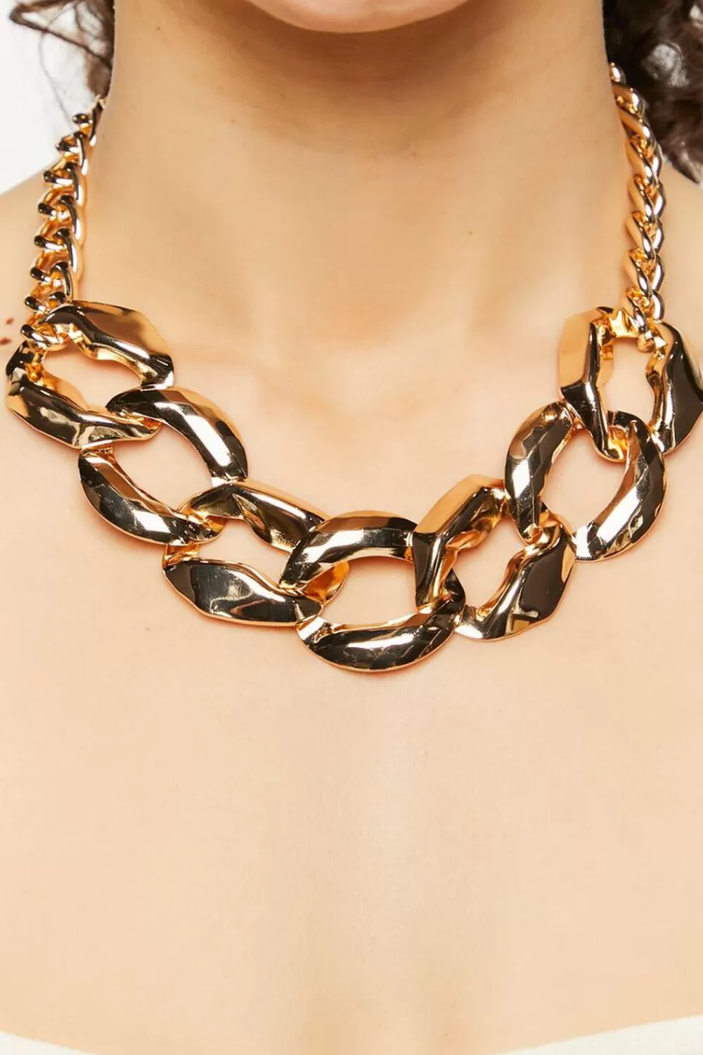 Necklaces>Forever 21 Chunky Curb Chain Statement Necklace Gold