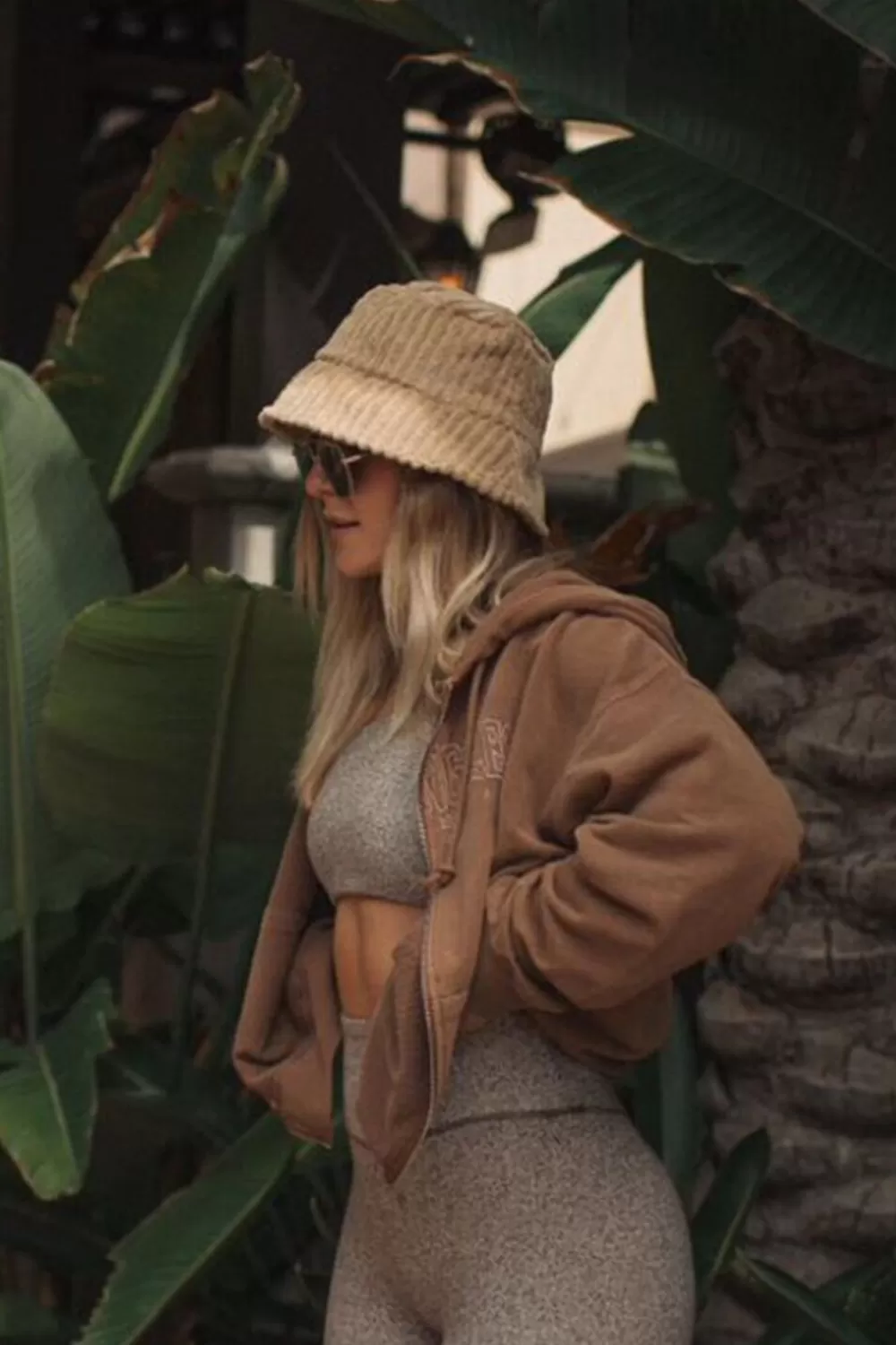 Hats + Beanies>Forever 21 Corduroy Bucket Hat Tan