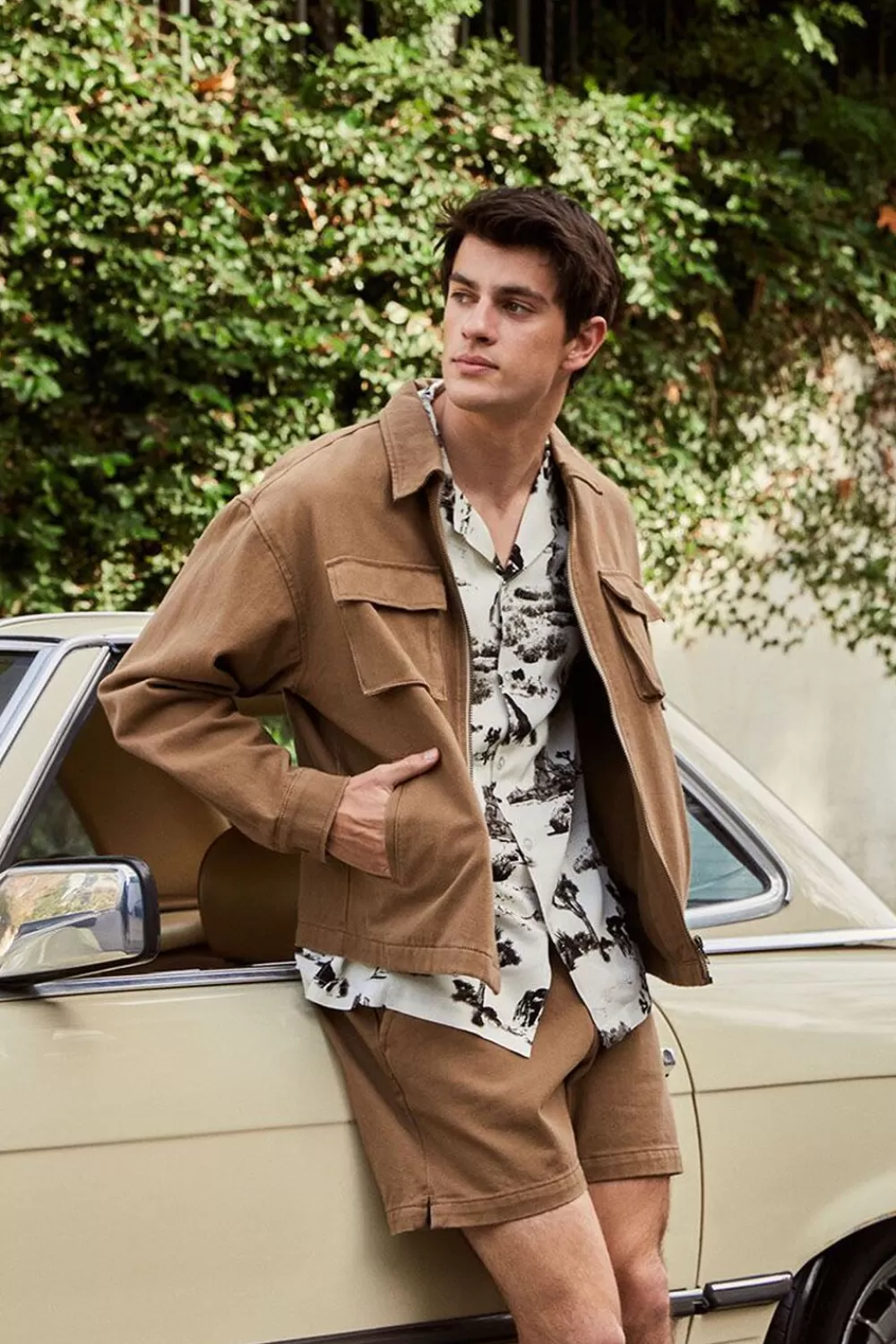 Tops>Forever 21 Desert Landscape Graphic Shirt Cream/Black