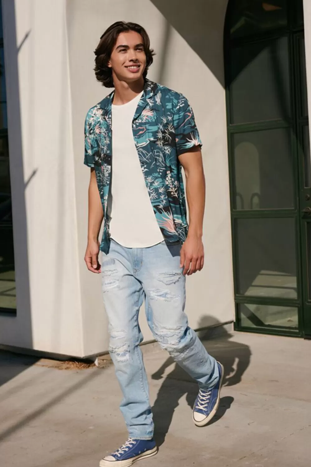Jeans + Denim>Forever 21 Distressed Flare-Leg Jeans Light Denim