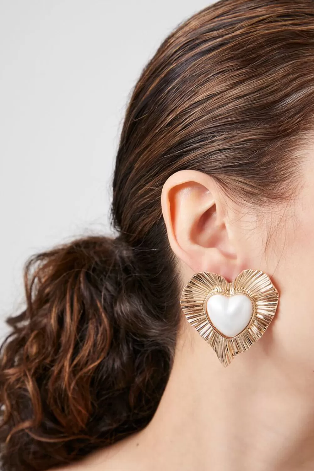 Earrings>Forever 21 Faux Pearl Heart Statement Earrings Gold/White