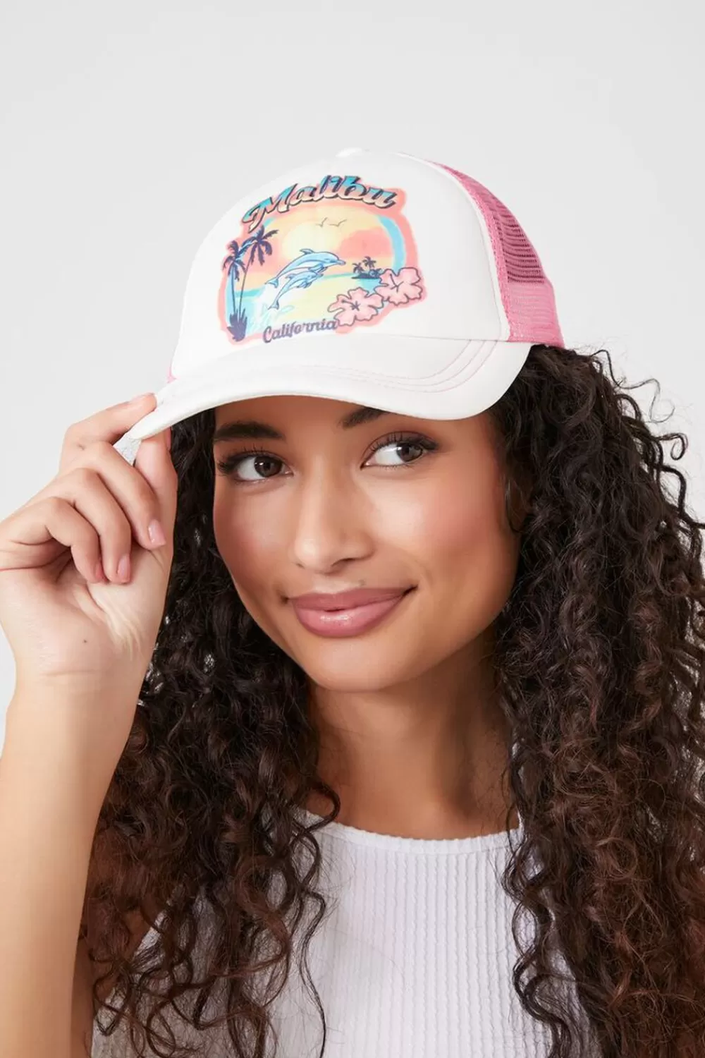 Hats + Beanies>Forever 21 Malibu California Graphic Trucker Hat Cream/Multi