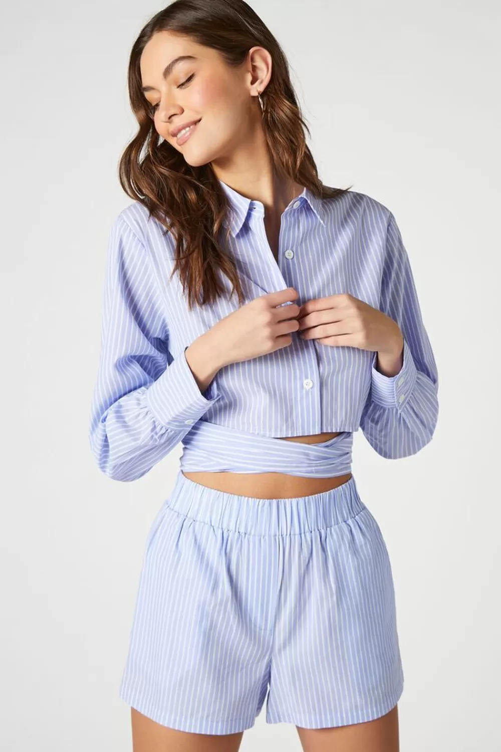 Matching Sets>Forever 21 Pinstriped Poplin Shorts Blue/White
