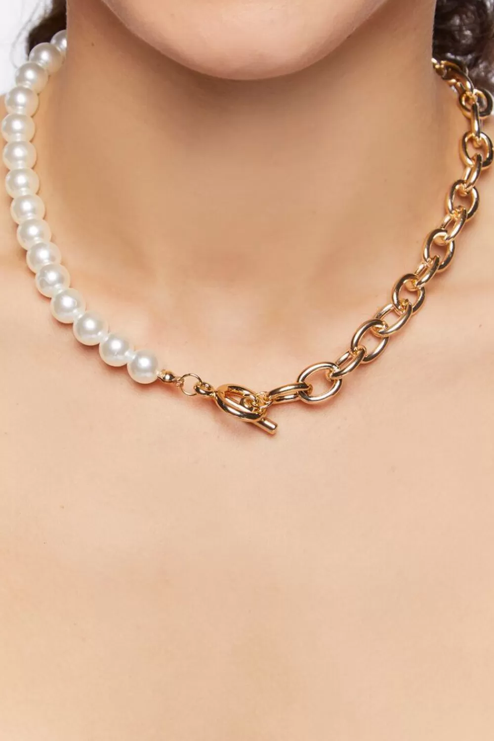 Necklaces>Forever 21 Reworked Faux Pearl Toggle Necklace Cream/Gold