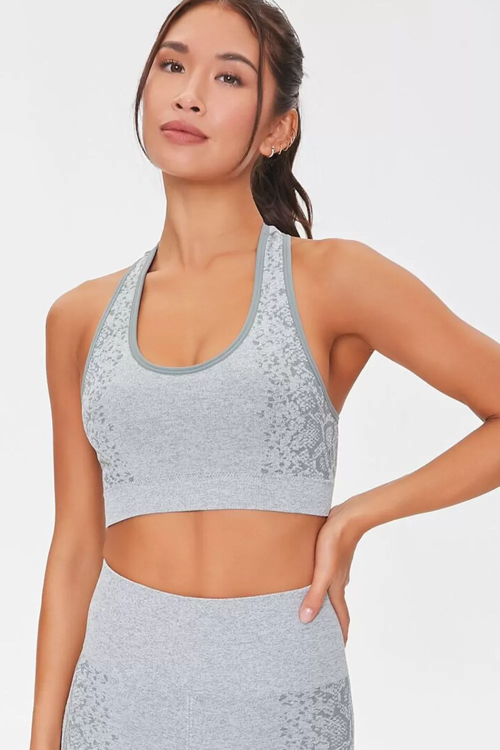 Activewear>Forever 21 Seamless Snakeskin Print Sports Bra Foliage/White