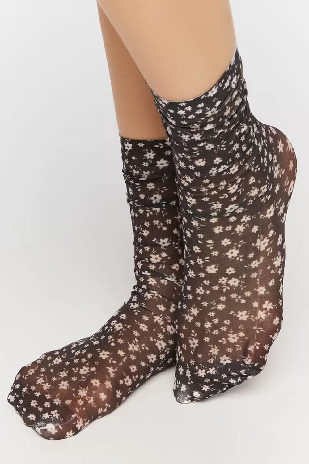 Socks + Tights>Forever 21 Sheer Ditsy Floral Print Crew Socks Black/Multi