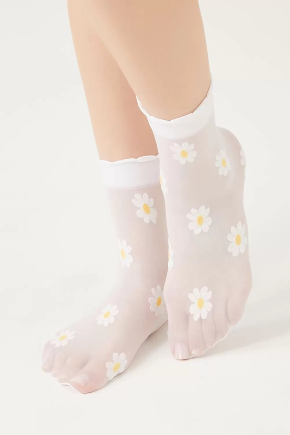 Socks + Tights>Forever 21 Sheer Floral Print Crew Socks White/Multi