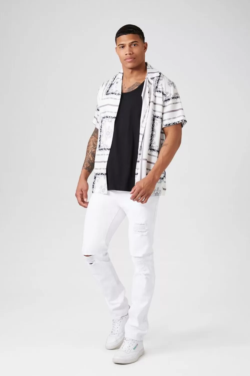 Jeans + Denim>Forever 21 Slim-Fit Distressed Jeans White